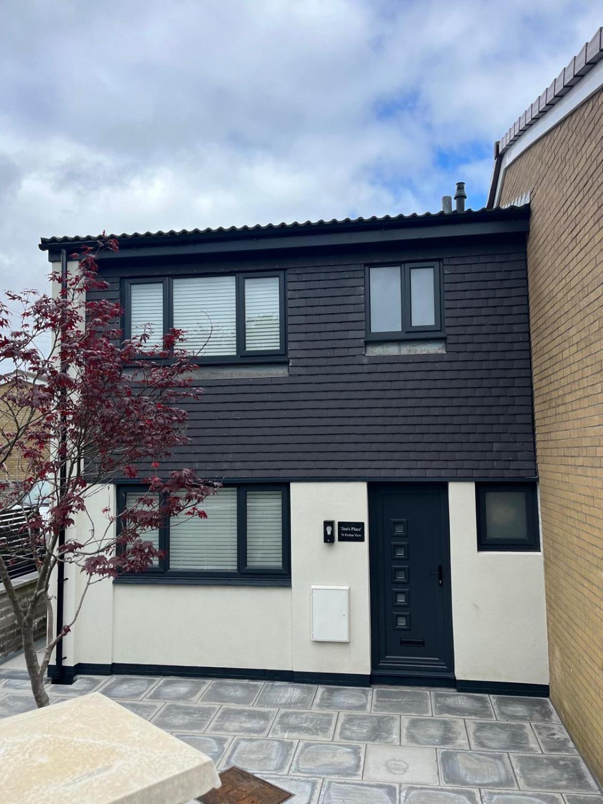 Uber Stylish 3 Bedroom Home Off Road Parking Near Town Centre And Bike Park Wales 머티르티드필 외부 사진